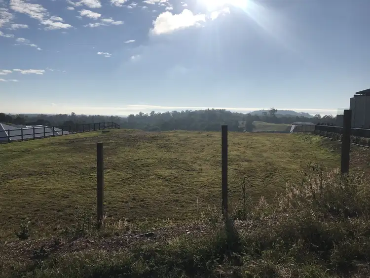 61 Montego Hills Drive, Kingsholme QLD 4208