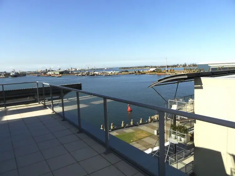 403/1 Honeysuckle Drive, Newcastle NSW 2300