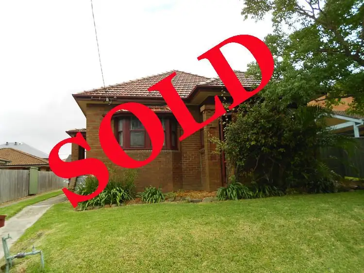 42 Woodstock Street, Mayfield NSW 2304