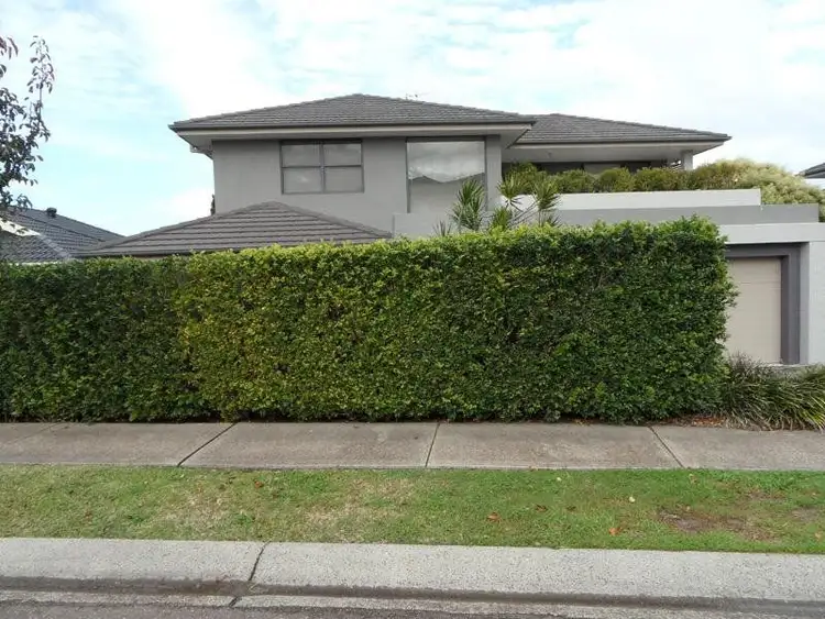 1/2 Seascape Drive, Redhead NSW 2290