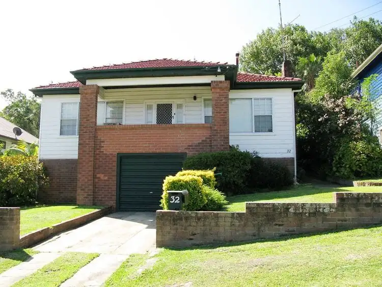 32 Gregory Parade, Kotara NSW 2289