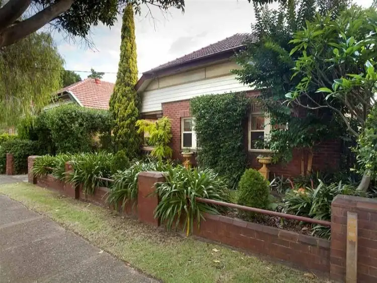 29 Hebburn Street, Hamilton East NSW 2303