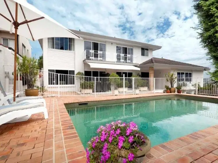 31 Fenton Avenue, Bar Beach NSW 2300