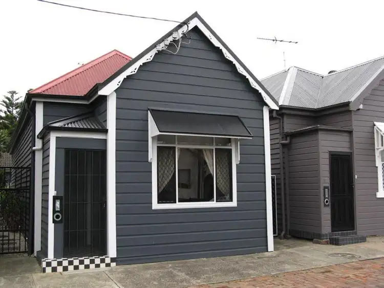 12 Young Street, Cooks Hill NSW 2300