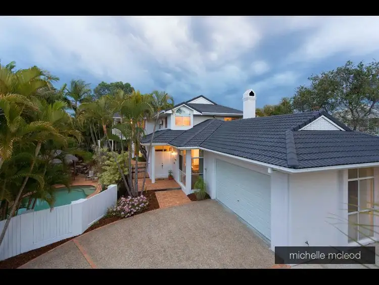 8 Incana Street, Chapel Hill QLD 4069