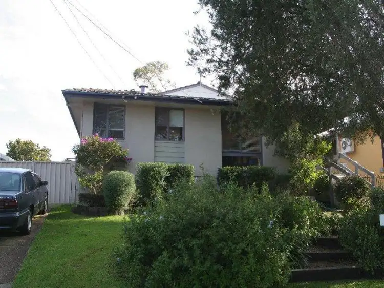 4 Bradey Avenue, Hammondville NSW 2170