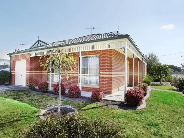 Second view of Homely townhouse listing, 8 Waiora Avenue, Hamlyn Heights VIC 3215
