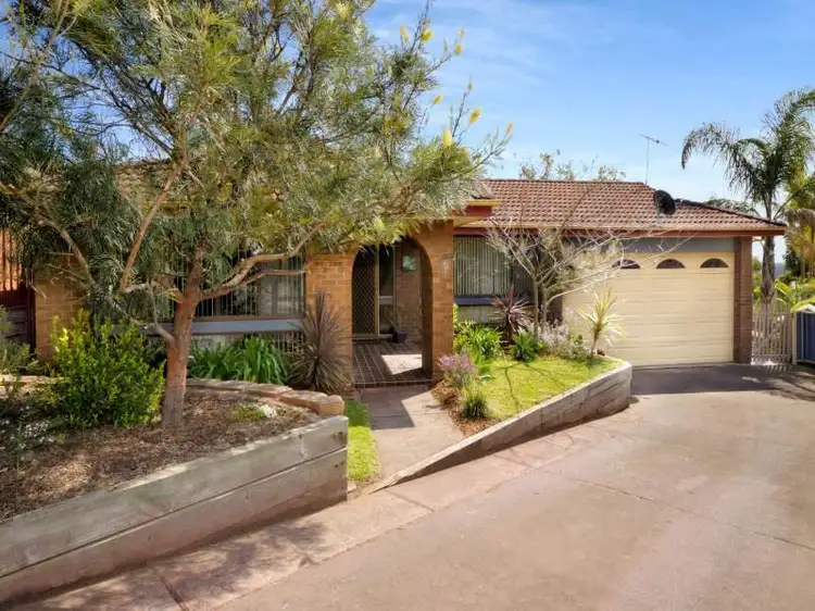 6 McAuley Close, Heathcote NSW 2233