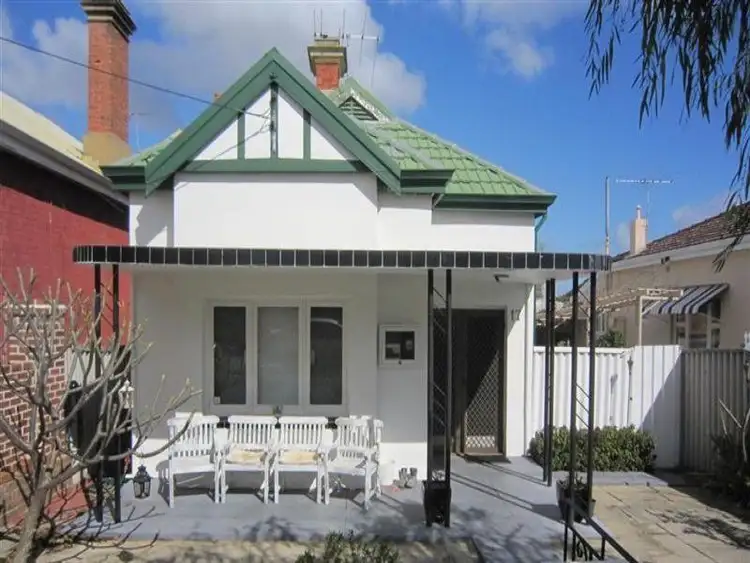 17 Chatsworth Road, Highgate WA 6003