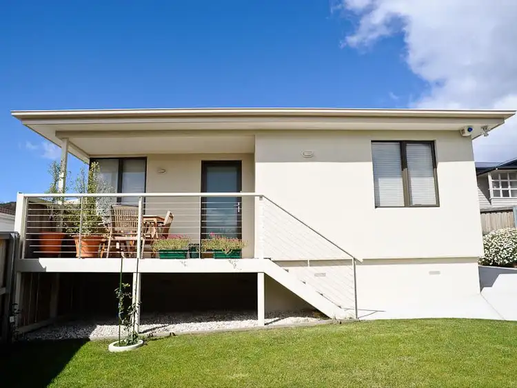 3/20 Topham Street, Rose Bay TAS 7015