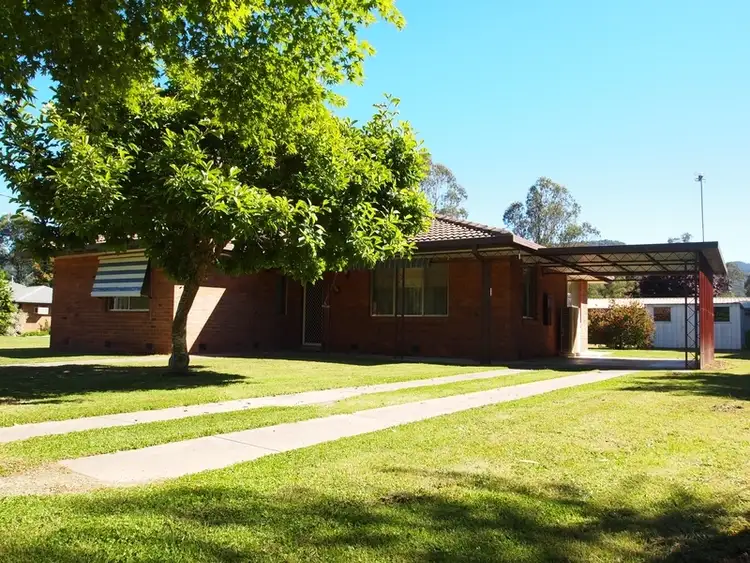 63 Cobden Street, Bright VIC 3741