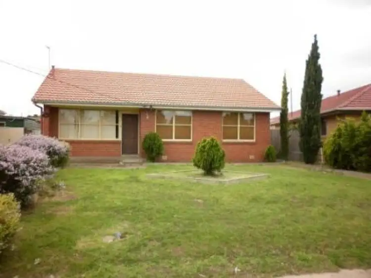 13 Thomson Avenue, Laverton VIC 3028