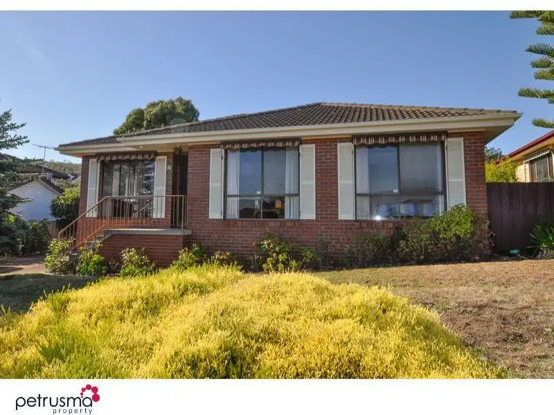 Main view of Homely villa listing, 1 / 45 Jungira Street, Howrah TAS 7018