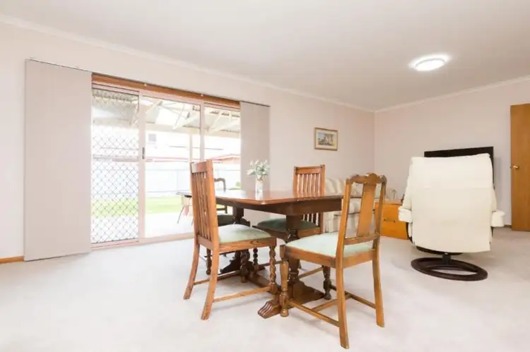 Fifth view of Homely house listing, 1 Flintoff Close, Horsham VIC 3400