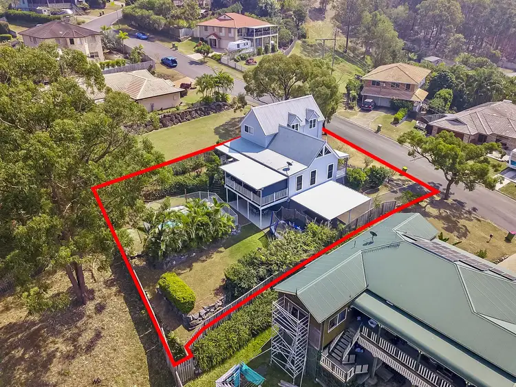 4 Malao Rise, Pacific Pines QLD 4211