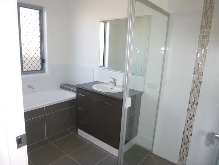 Fifth view of Homely house listing, 32 Bridgeman Parade, Chinchilla QLD 4413