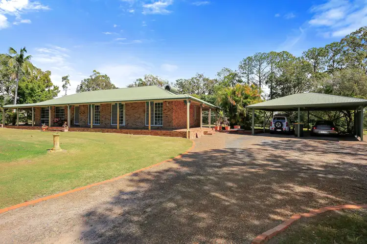 10 Senor Avenue, Urangan QLD 4655