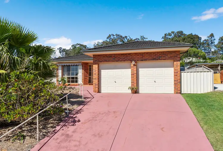 8 Meadow Road, Watanobbi NSW 2259