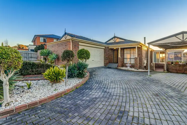 13 Ridgeway Chase, Narre Warren South VIC 3805