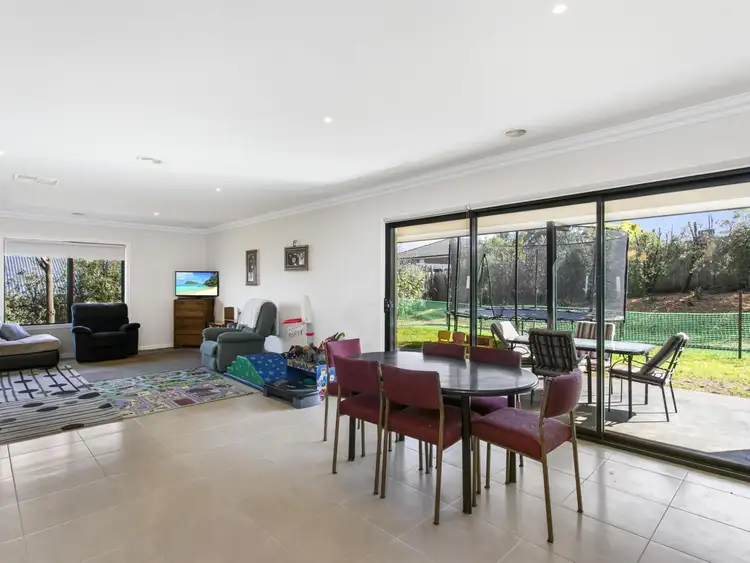 Sixth view of Homely house listing, 6 Kensington Square, Drouin VIC 3818