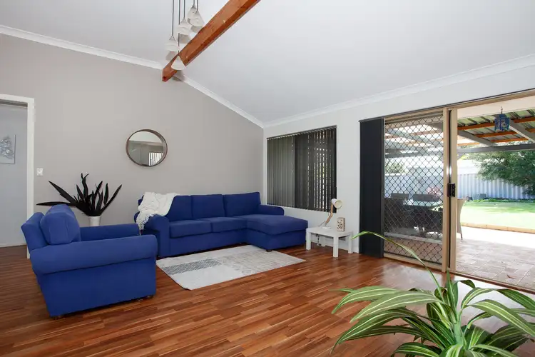 9 Thurburn Retreat, Marangaroo WA 6064