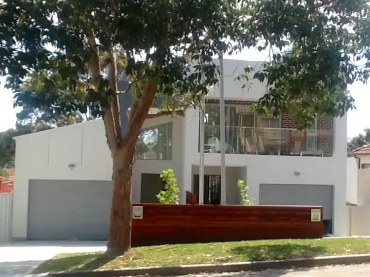 43 Mavis Avenue, Peakhurst NSW 2210