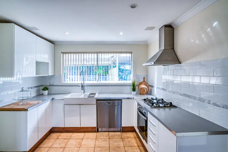 9 Hutchings Way, Kardinya WA 6163