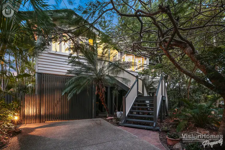 38 Lower Brighton Tce, Sandgate QLD 4017