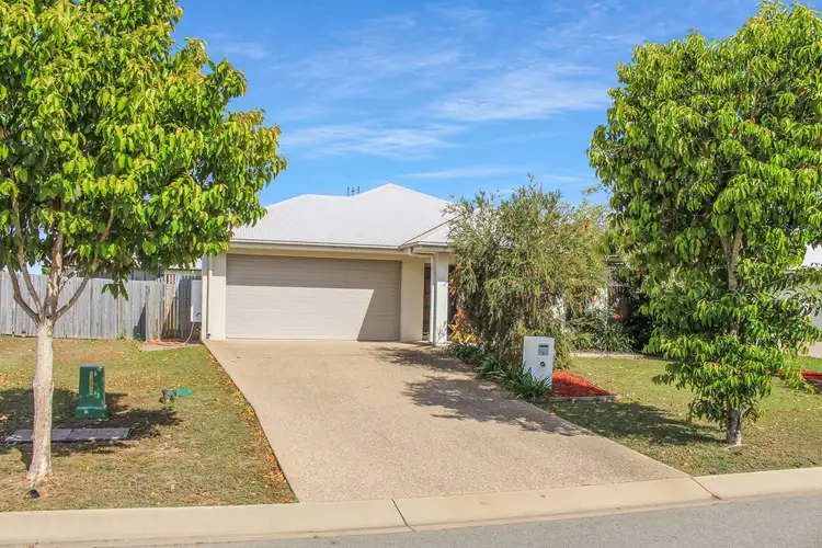 7 Whitehaven Way, Mount Low QLD 4818