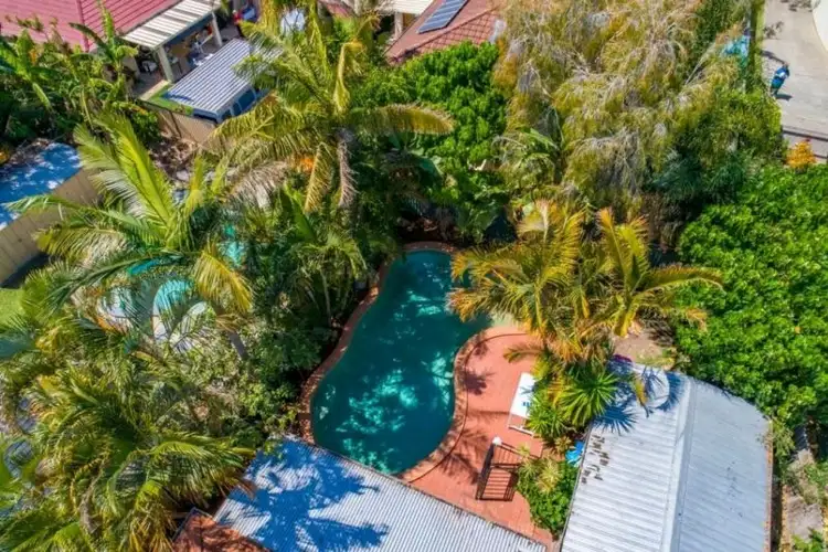 306 Government Road, Labrador QLD 4215