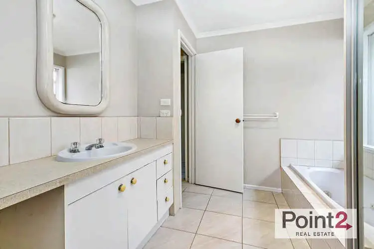 Sixth view of Homely house listing, 5 Mount View Court, Frankston VIC 3199