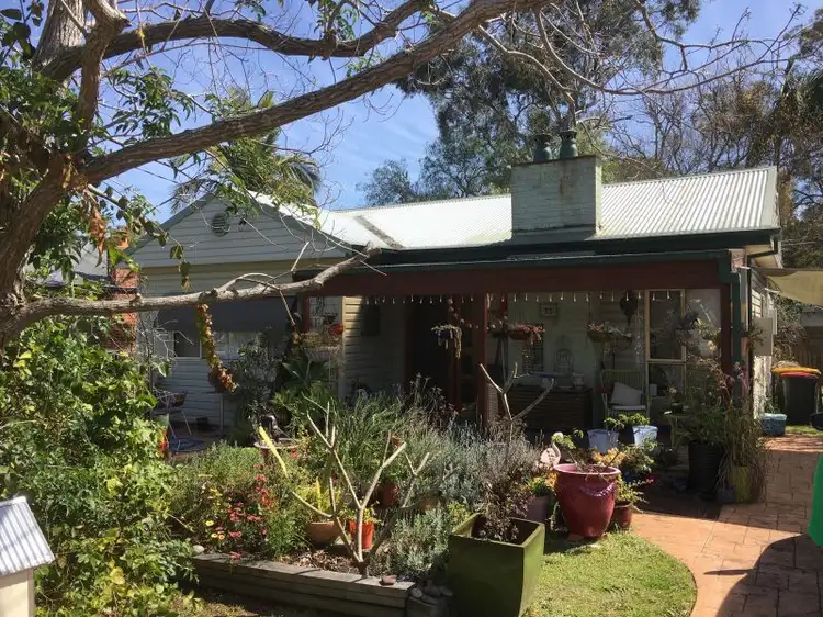 75 Waratah Ave, Charlestown NSW 2290