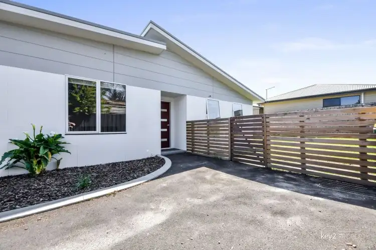 2/108 Alanvale Road, Newnham TAS 7248