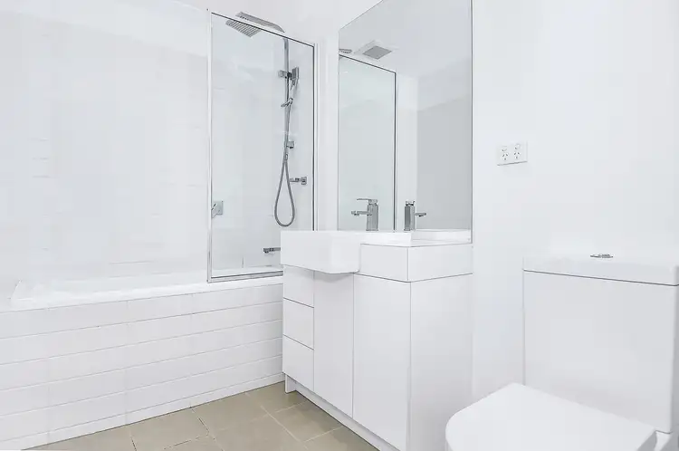 Fifth view of Homely townhouse listing, 33 Crefden Street, Maidstone VIC 3012