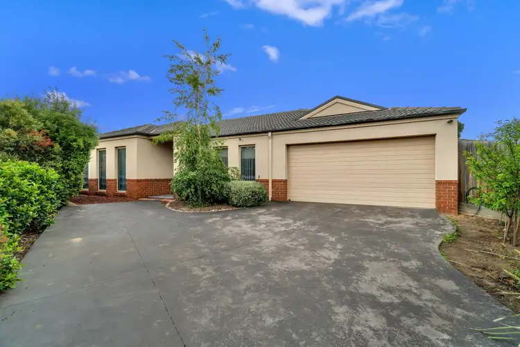 Main view of Homely unit listing, 18 Chong Court, Berwick VIC 3806