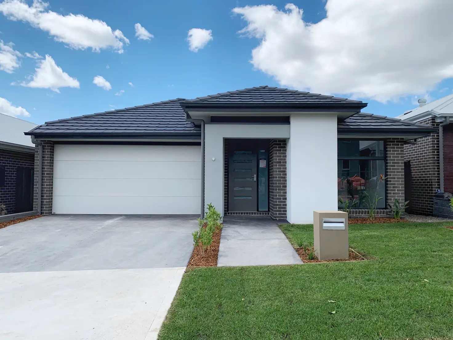 Main view of Homely house listing, 5 Dymock Drive, Calderwood NSW 2527