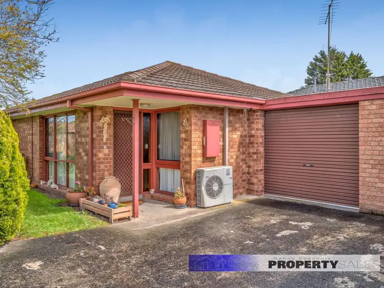 2/3 Hall Court, Newborough VIC 3825