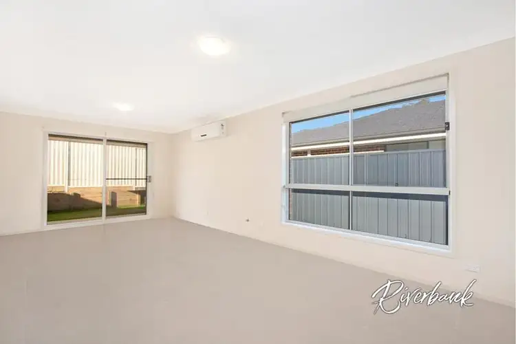 Fifth view of Homely house listing, 28 Affleck Gardens, Middleton Grange NSW 2171