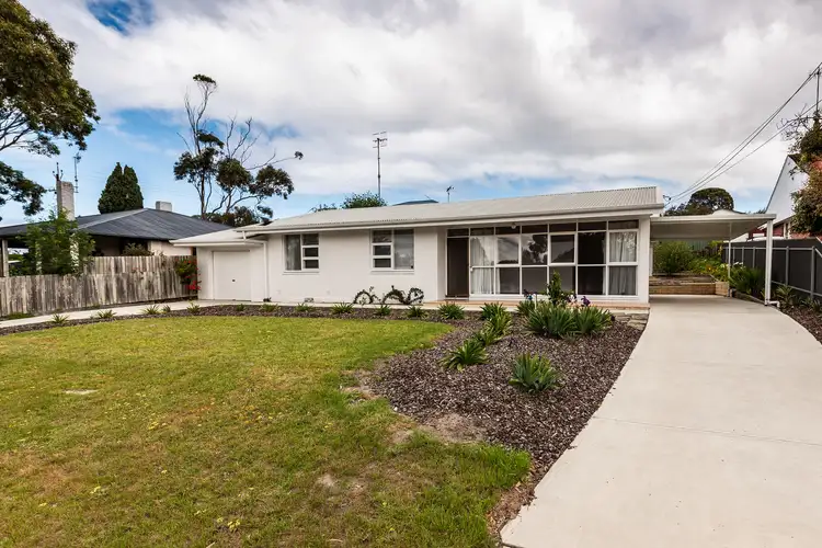 21 Pine Avenue, Victor Harbor SA 5211