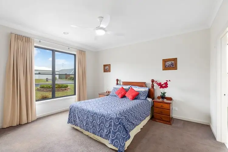 Fourth view of Homely house listing, 17 Stuart Court, Mount Gambier SA 5290