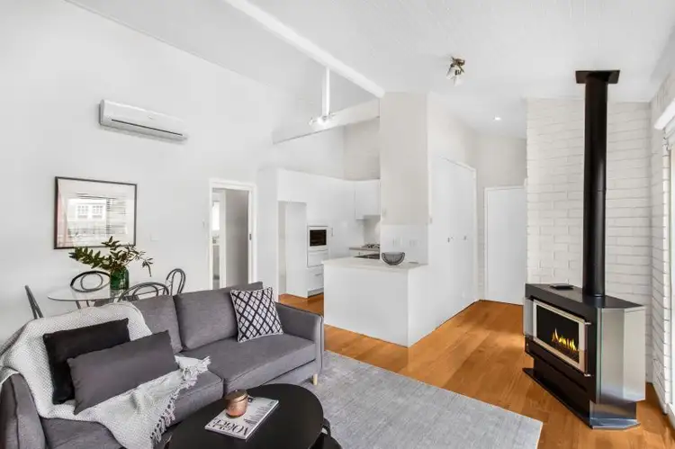2/89 The Grove, Coburg VIC 3058