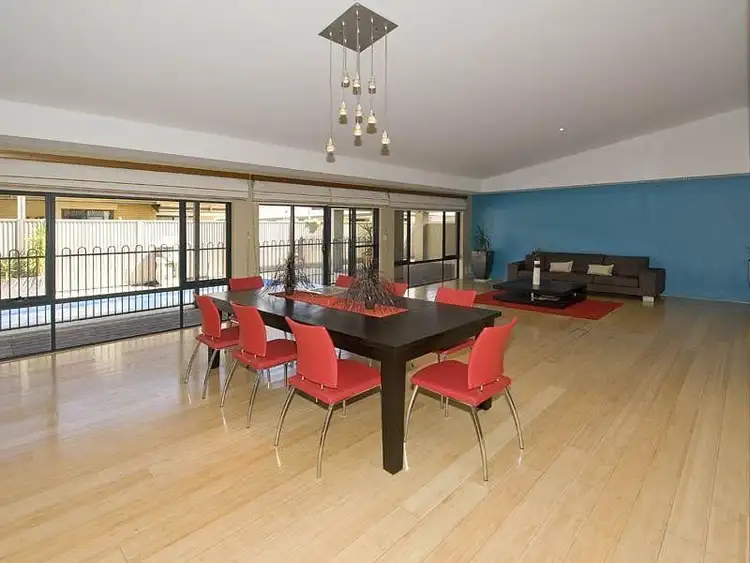 22 Glenorchy Way, Southern River WA 6110