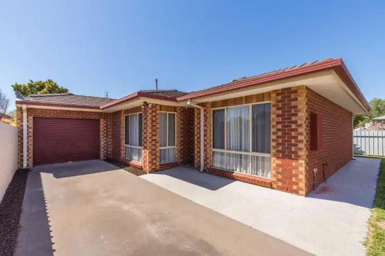 Main view of Homely unit listing, 2/13 McPherson Street, Horsham VIC 3400