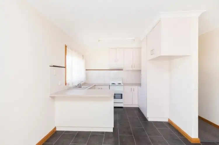 Third view of Homely unit listing, 2/13 McPherson Street, Horsham VIC 3400