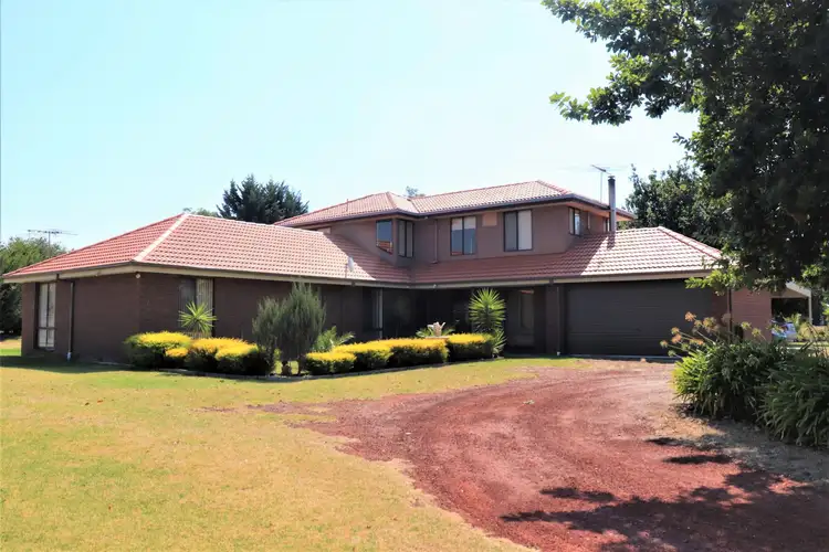 885 Robinsons Road, Pearcedale VIC 3912