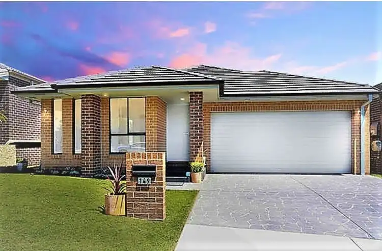 149 Robey Avenue, Middleton Grange NSW 2171