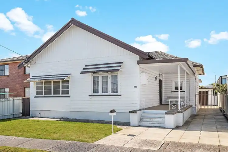 220 Kemp Street, Hamilton South NSW 2303