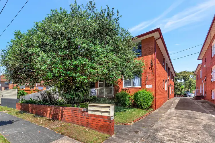 Third view of Homely apartment listing, 4/121 Balgowlah Road, Fairlight NSW 2094