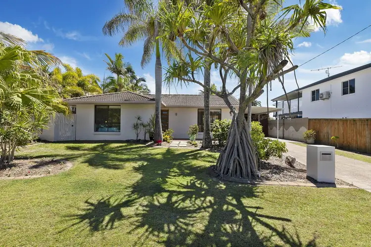 11 Bareena Place, Warana QLD 4575