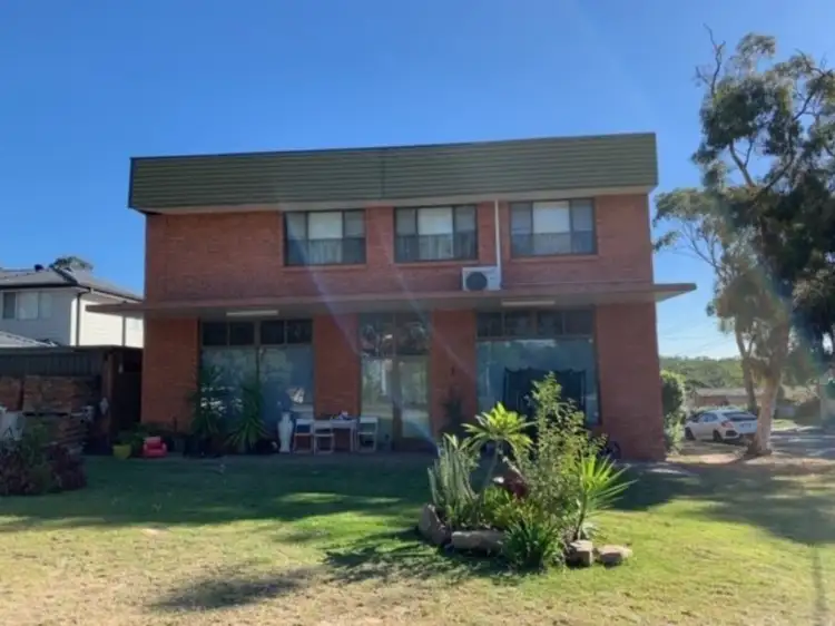 47 St George Crescent